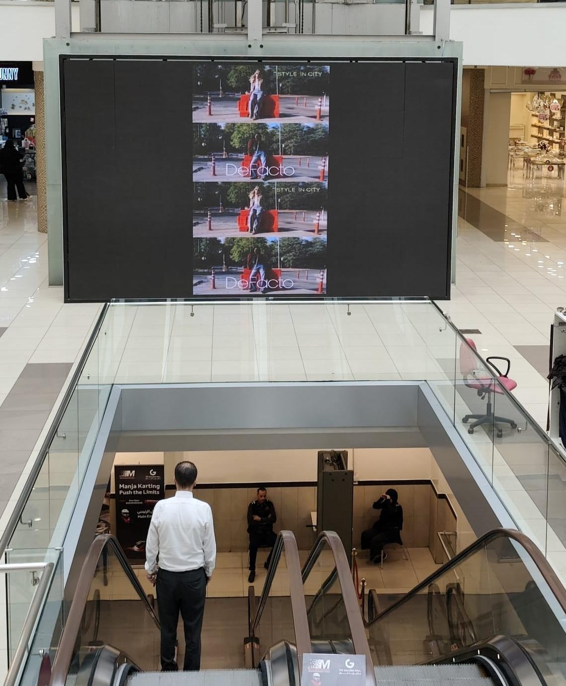 Pluto DOOH Elevators Network